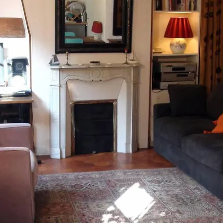 2-room In Parisian Style, 11 Arr.